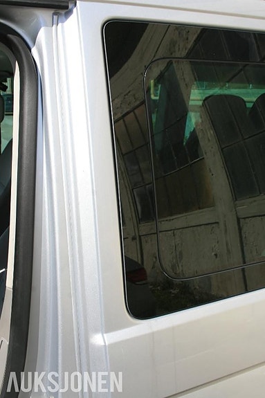 Volkswagen Caravelle 18 of 30