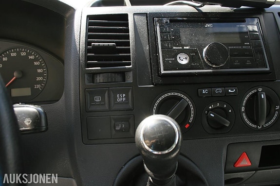 Volkswagen Caravelle 11 of 30