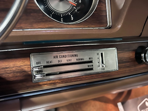 Oldsmobile Cutlass 28 of 30
