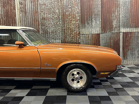 Oldsmobile Cutlass 4 of 30