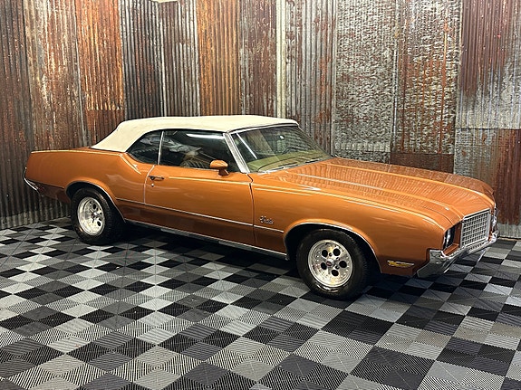 Oldsmobile Cutlass 3 of 30