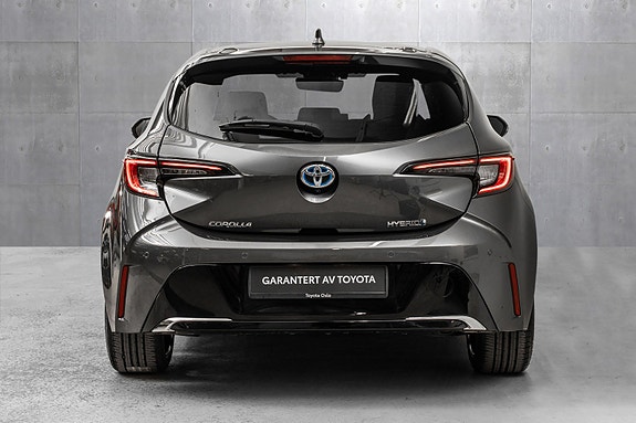 Toyota Corolla 4 of 5