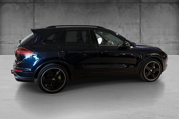 Porsche Cayenne 7 of 26