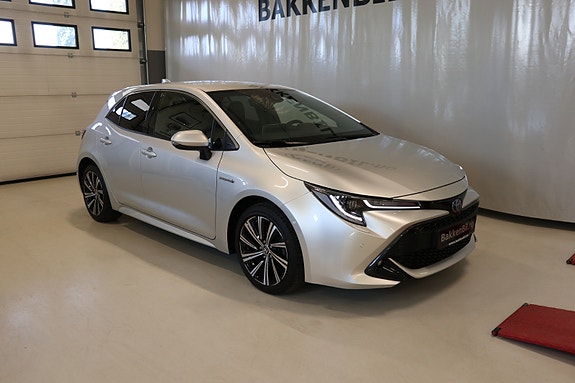 Toyota Corolla 3 of 5