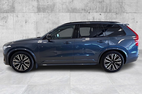 Volvo XC90 3 of 5