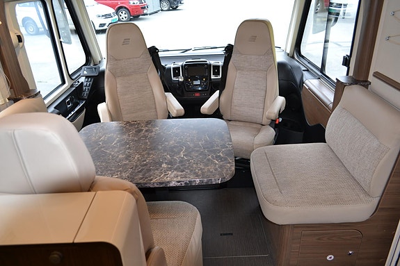 Hymer B 704 SL 19 of 30