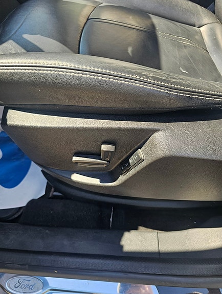 Ford S-MAX 10 of 16