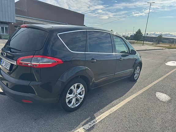 Ford S-MAX 4 of 16