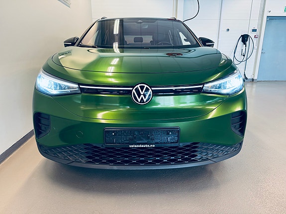 Volkswagen ID.4 2 of 5