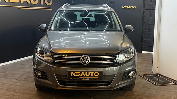 Volkswagen Tiguan 2 of 5