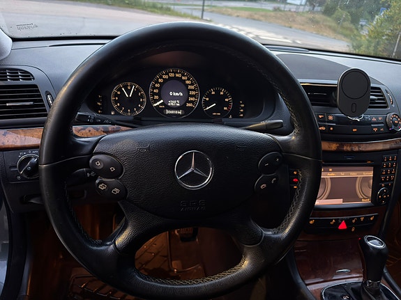 Mercedes-Benz E220 d 11 of 24