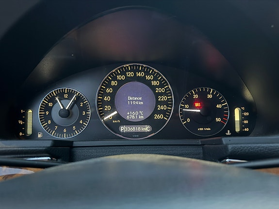 Mercedes-Benz E220 d 19 of 24