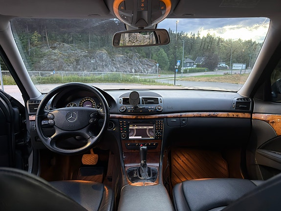 Mercedes-Benz E220 d 9 of 24