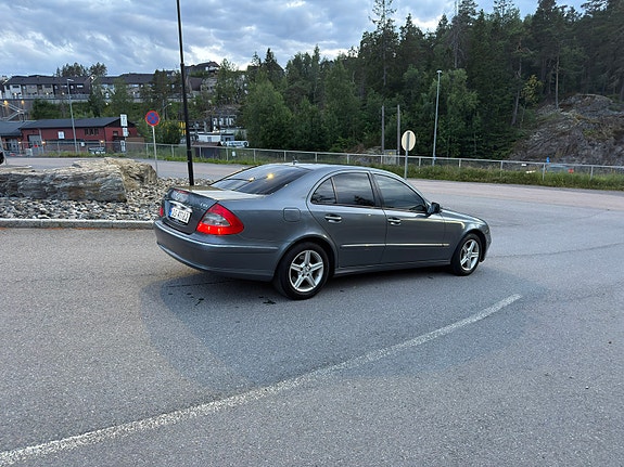 Mercedes-Benz E220 d 7 of 24