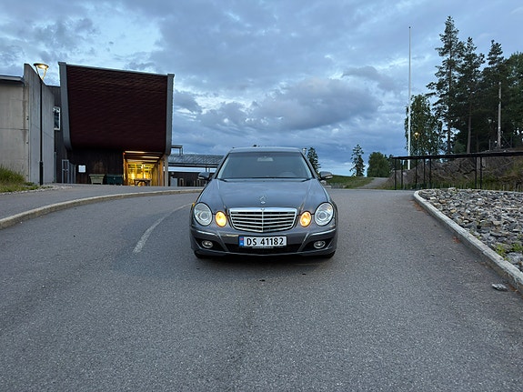 Mercedes-Benz E220 d 3 of 24
