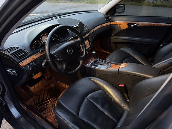 Mercedes-Benz E220 d 10 of 24