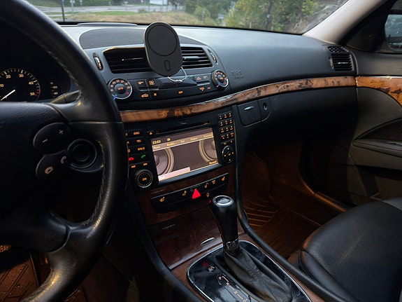 Mercedes-Benz E220 d 12 of 24