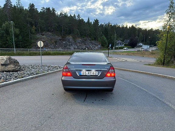 Mercedes-Benz E220 d 6 of 24