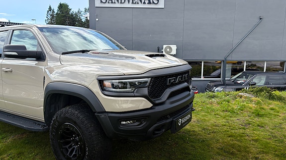 Dodge RAM 2 of 5