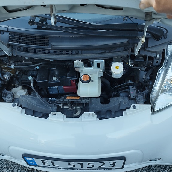 Peugeot iOn 13 of 13