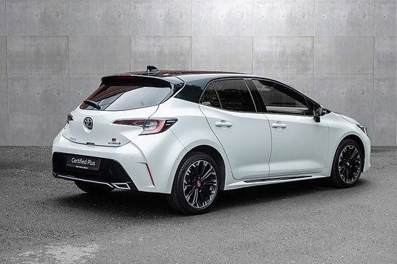 Toyota Corolla 4 of 5