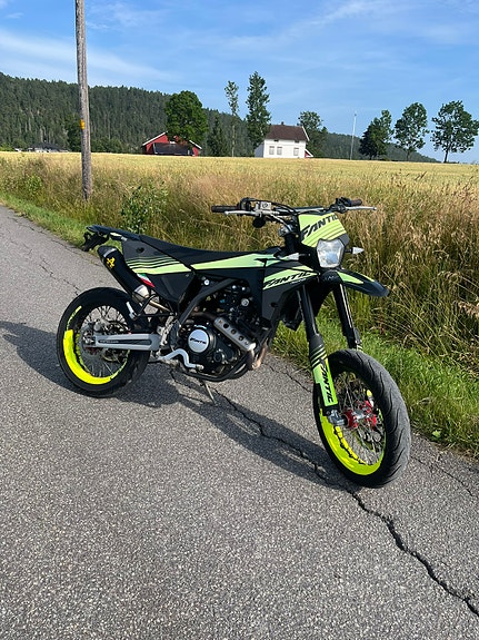 Fantic XMF 125 3 of 26