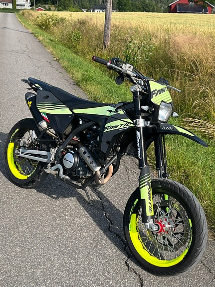 Fantic XMF 125 18 of 26