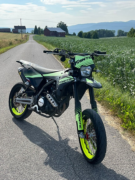 Fantic XMF 125 2 of 26