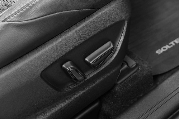 Subaru Solterra 26 of 27