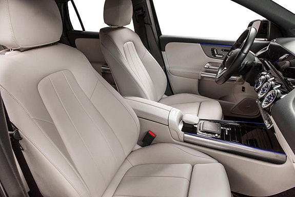 Mercedes-Benz EQA300 12 of 30