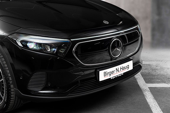 Mercedes-Benz EQA300 2 of 30