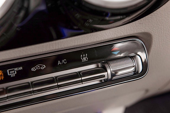 Mercedes-Benz EQA300 22 of 30