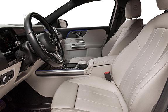 Mercedes-Benz EQA300 10 of 30