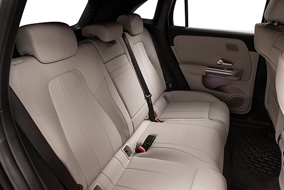 Mercedes-Benz EQA300 26 of 30