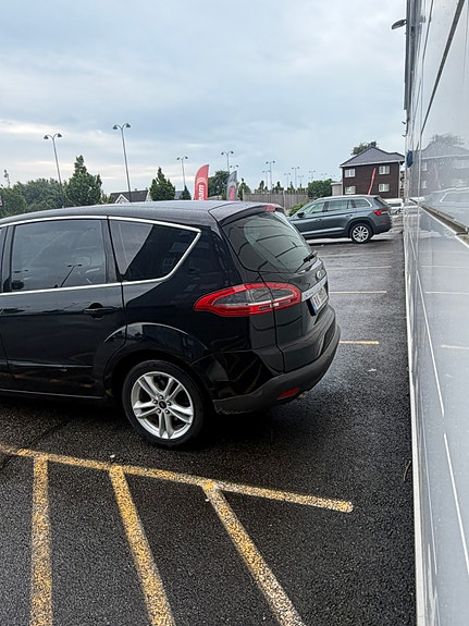 Ford S-MAX 6 of 12
