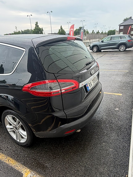 Ford S-MAX 4 of 12
