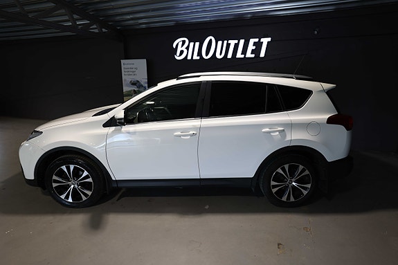 Toyota RAV4 3 of 5