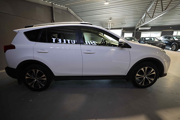 Toyota RAV4 5 of 5