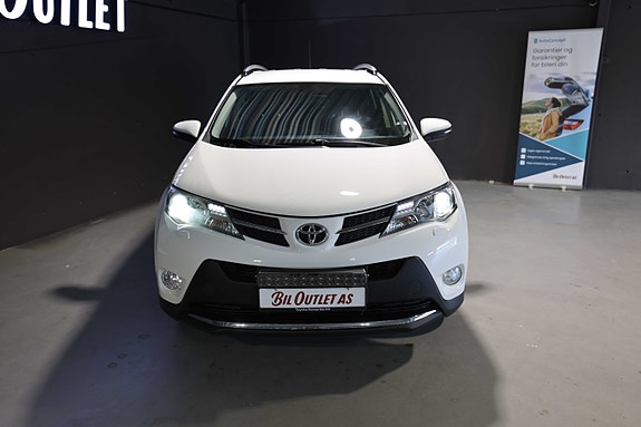 Toyota RAV4 2 of 5