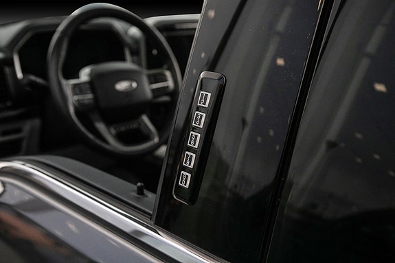Ford F-150 12 of 30