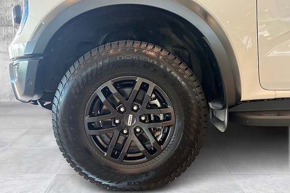 Ford Ranger Raptor 9 of 30