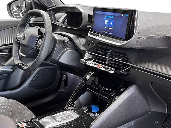 Peugeot e-2008 21 of 28