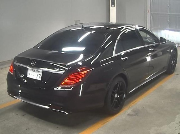 Mercedes-Benz S550 3 of 5