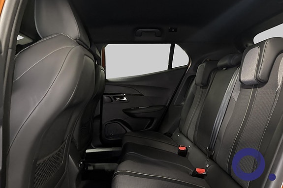 Peugeot e-2008 13 of 18