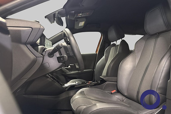 Peugeot e-2008 10 of 18