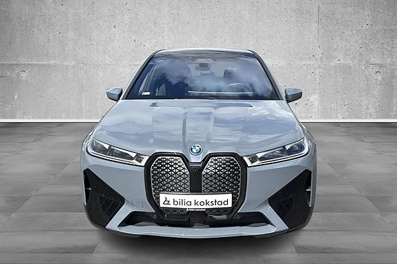 BMW iX 5 of 5