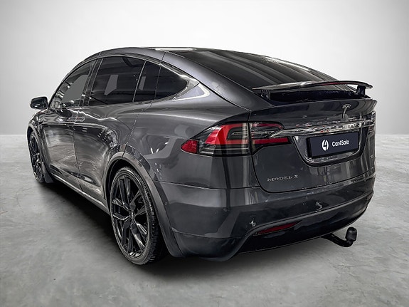 Tesla Model X 3 of 5