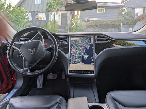 Tesla Model S 6 of 12