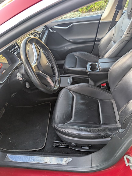 Tesla Model S 9 of 12