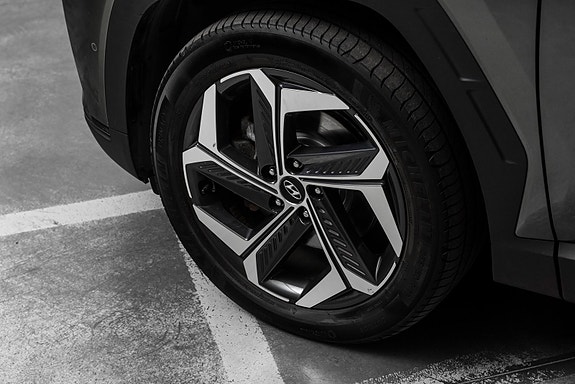 Hyundai Tucson 9 of 30